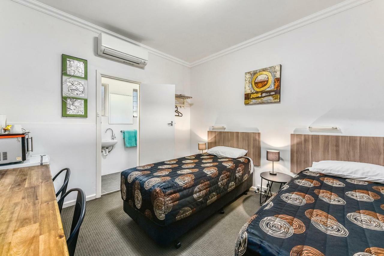 נרקורט Rest Motels מראה חיצוני תמונה